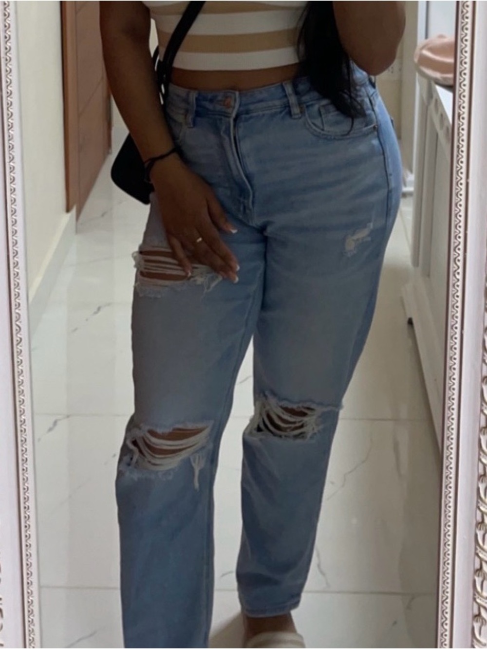 American Eagle Light Wash Ripped Distressed Jeans Size 10 Regular
